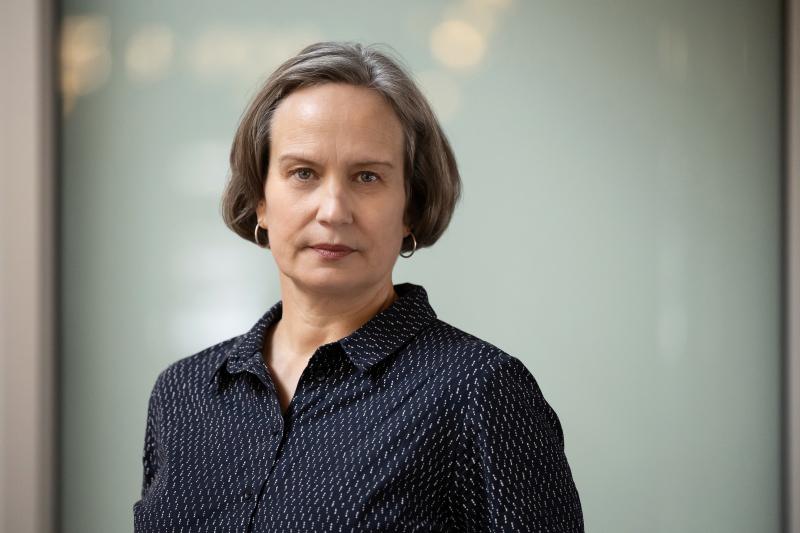 Kuvassa asiantuntija Ulla Buchert.